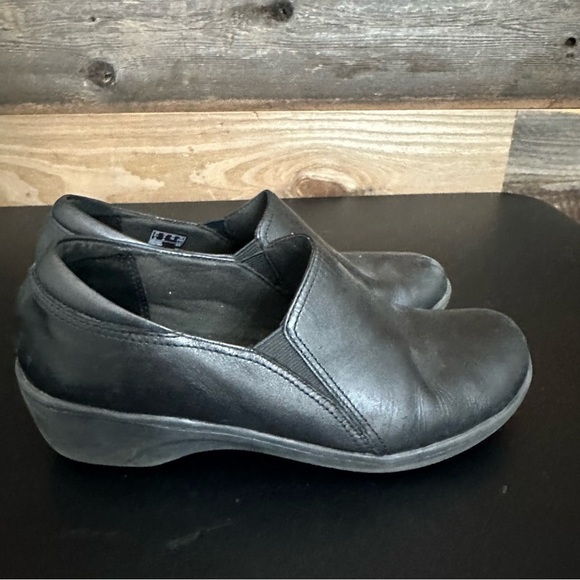 Clarks Grasp Chime Slip Resistance Work Clogs Women's Black Slip On Size 8M - Picture 5 of 10